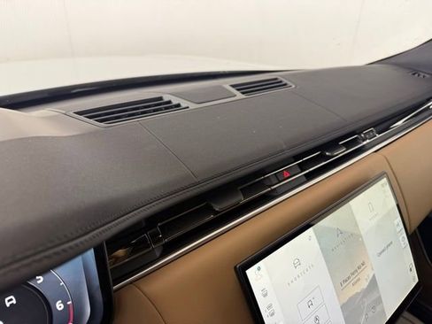 New 2026 Land Rover Range Rover SE image 28