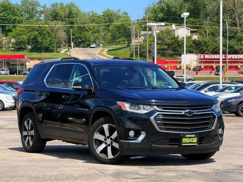 Used 2018 Chevrolet Traverse LT AWD/4WD image 1