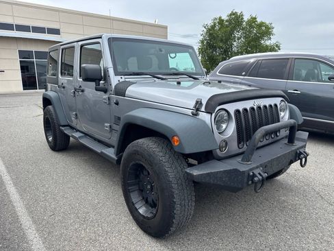 Used 2014 Jeep Wrangler Unlimited Sport w/ Quick Order Package 23S AWD/4WD image 3