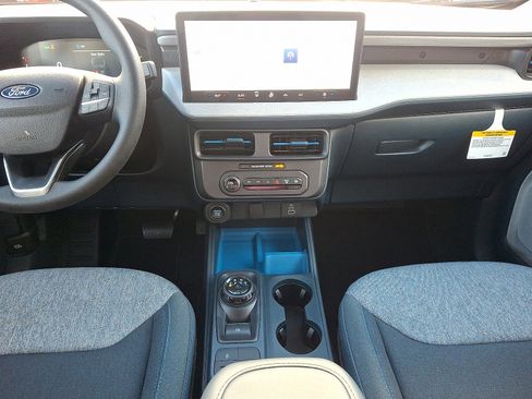 New 2025 Ford Maverick XLT image 17