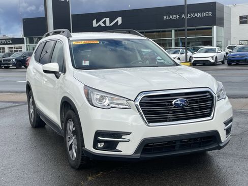 Used 2022 Subaru Ascent Premium image 1