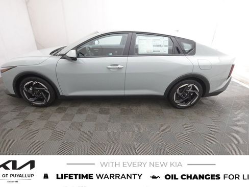 New 2025 Kia K4 EX image 8