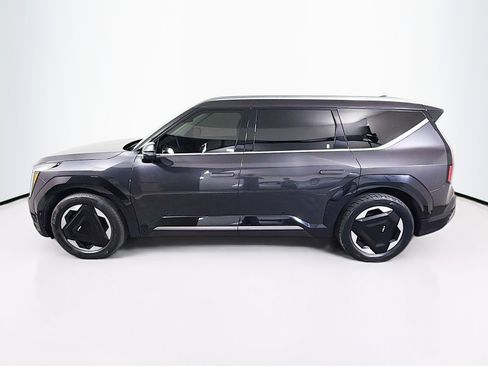Used 2024 Kia EV9 Land AWD/4WD image 4