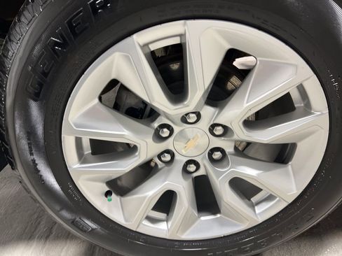 Used 2023 Chevrolet Silverado 1500 Custom image 44