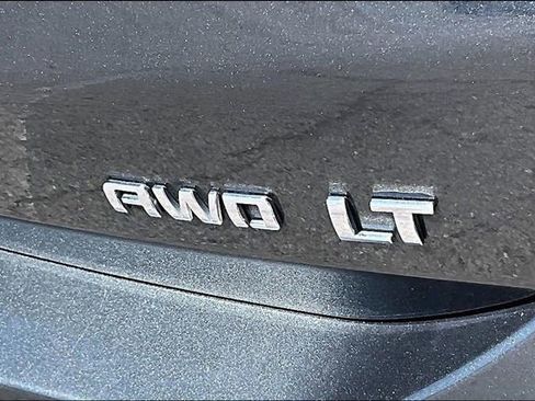 Used 2020 Chevrolet Equinox LT image 24