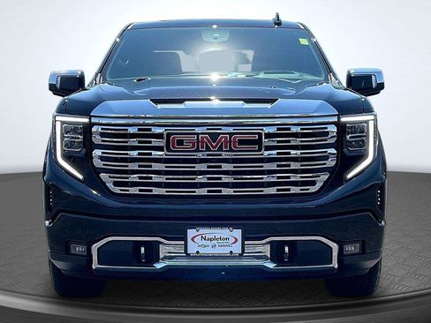 Used 2022 GMC Sierra 1500 Denali w/ Technology Package AWD/4WD image 3