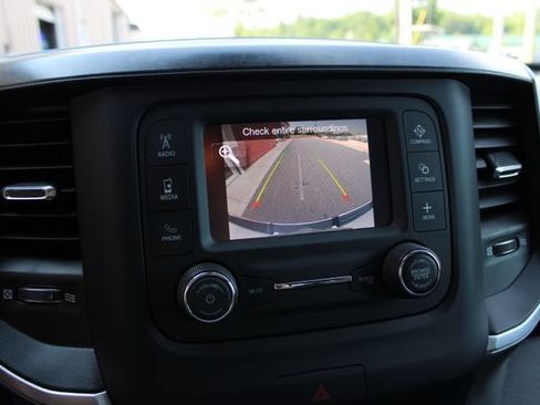 Used 2020 RAM 1500 Big Horn AWD/4WD image 23