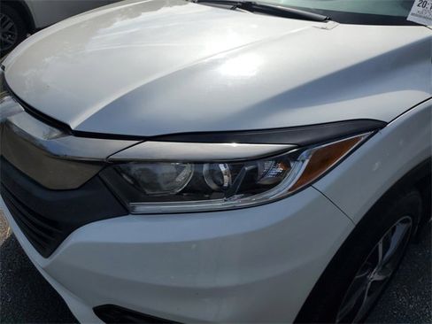 Used 2021 Honda HR-V EX-L image 9