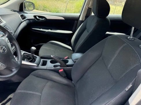 Used 2016 Nissan Sentra S image 28