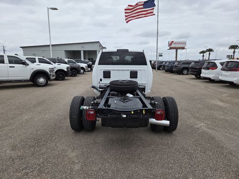 New 2026 RAM 3500 Tradesman AWD/4WD image 6