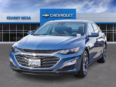 Used 2024 Chevrolet Malibu LT image 3