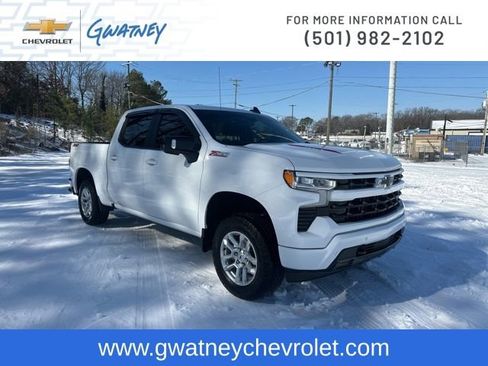 Used 2024 Chevrolet Silverado 1500 RST image 3