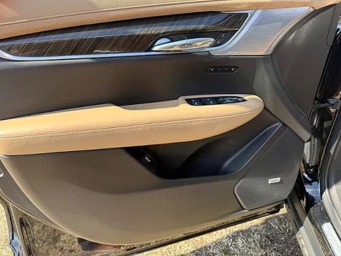 Used 2023 Cadillac XT6 Sport w/ Platinum Package image 7