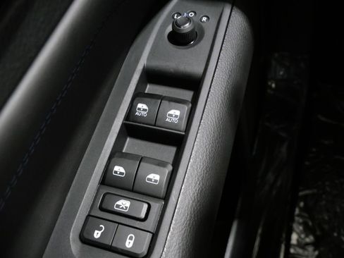 New 2026 Jeep Compass Latitude image 13