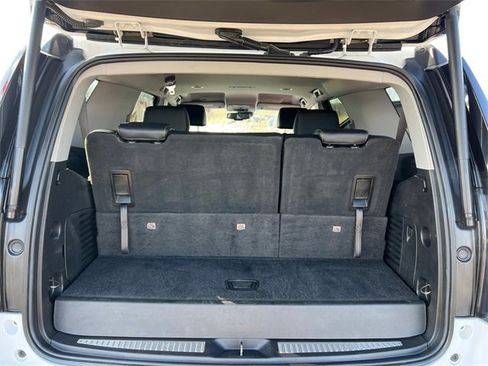 Used 2019 GMC Yukon SLT image 16