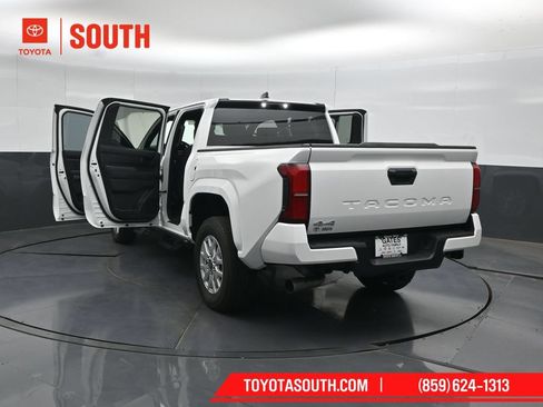 Used 2024 Toyota Tacoma SR5 AWD/4WD image 52