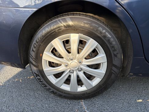 Used 2015 Toyota Camry LE FWD image 15