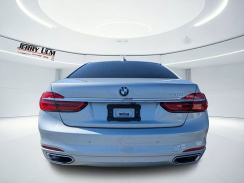 Used 2019 BMW 740i w/ Cold Weather Package RWD image 4