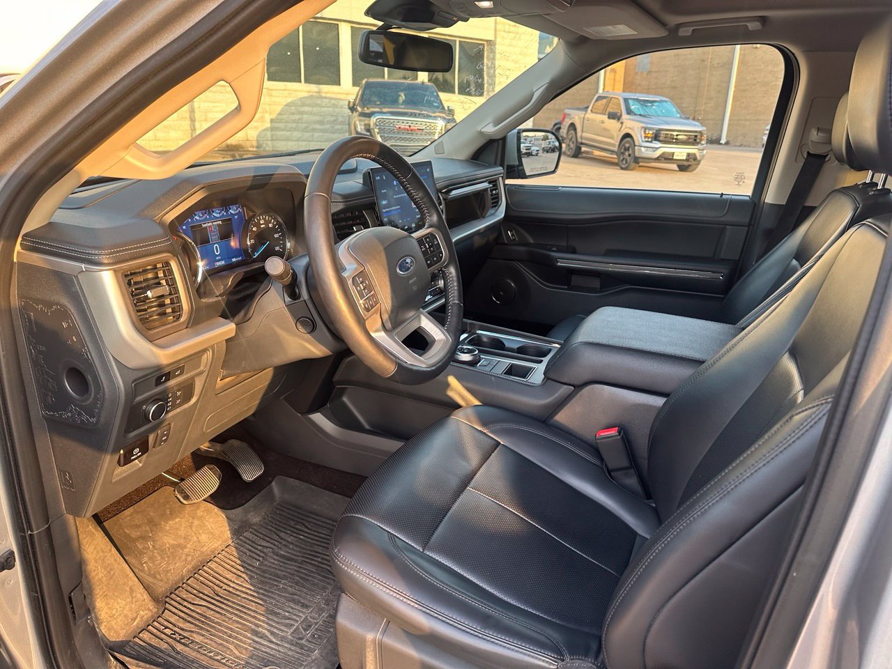 Used 2022 Ford Expedition XLT RWD image 15