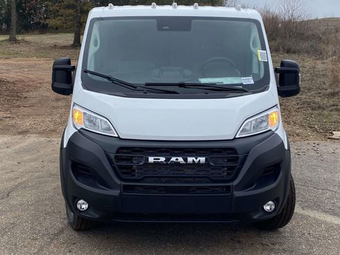 New 2026 RAM ProMaster 2500 w/ Convenience Group image 32