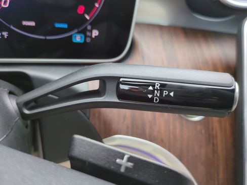 Used 2025 Mercedes-Benz C 300 Sedan image 18