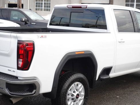 Used 2023 GMC Sierra 2500 SLE w/ Preferred Package AWD/4WD image 12