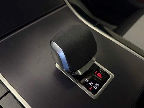 Certified 2026 Land Rover Range Rover Velar Dynamic SE image 15