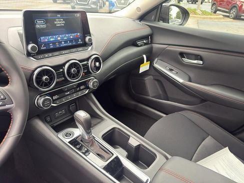 New 2025 Nissan Sentra SR image 23