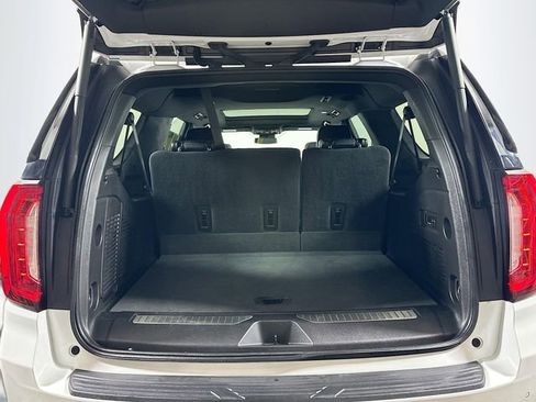 Used 2023 GMC Yukon XL AT4 image 28