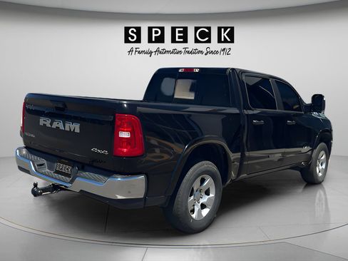 Used 2025 RAM 1500 Big Horn AWD/4WD image 4