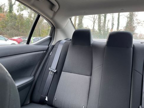 Used 2025 Nissan Sentra SV image 37