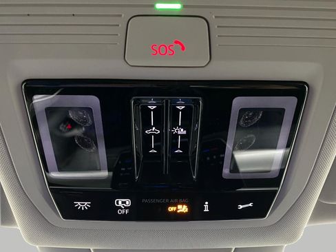 Used 2026 Volkswagen Tiguan SE AWD/4WD image 24