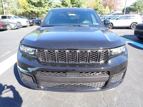 New 2025 Jeep Grand Cherokee L Altitude image 7