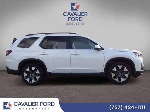 Used 2026 Honda Pilot Elite image 2
