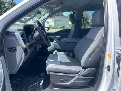 New 2025 Ford F350 XLT w/ FX4 Off-Road Package image 2