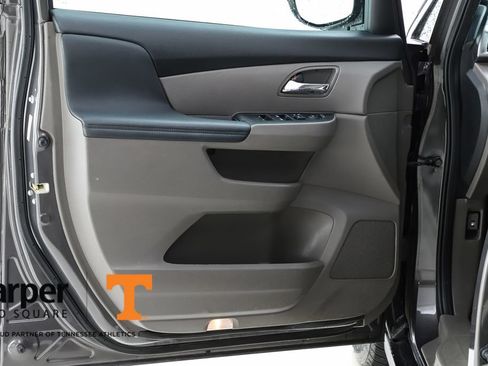 Used 2015 Honda Odyssey EX image 17
