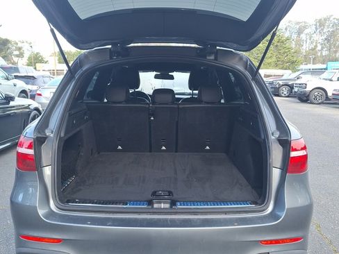 Used 2019 Mercedes-Benz GLC 300 4MATIC image 6