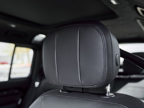 Used 2025 Land Rover Defender 110 V8 image 49