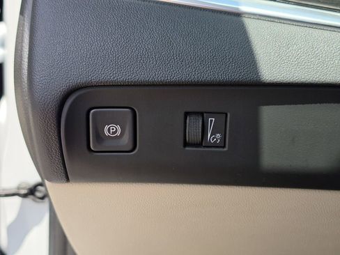 Used 2023 Buick Enclave Essence FWD image 26