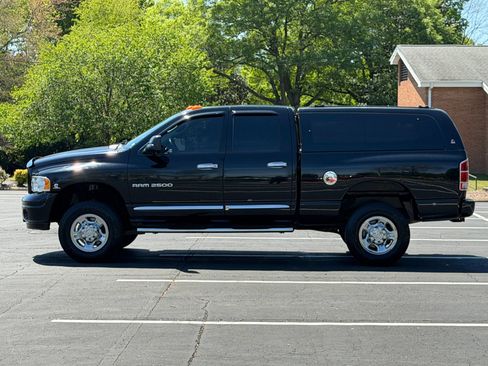 Used 2005 Dodge Ram 2500 Truck SLT image 2