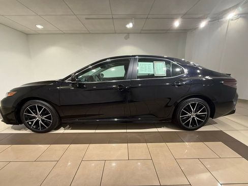 Certified 2023 Toyota Camry SE w/ Cold Weather Package FWD image 2