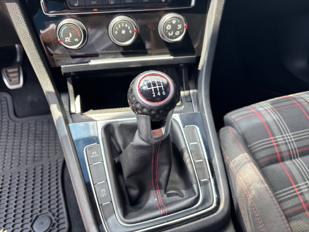 Used 2021 Volkswagen GTI S FWD image 29