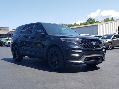 Used 2022 Ford Explorer ST w/ Equipment Group 401A AWD/4WD image 3