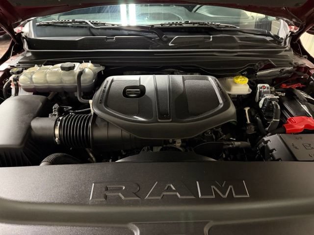 Used 2025 RAM 1500 Laramie AWD/4WD image 44