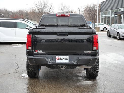 Used 2024 Chevrolet Colorado ZR2 image 8