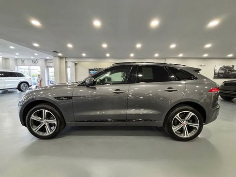 Used 2017 Jaguar F-PACE R-Sport image 4