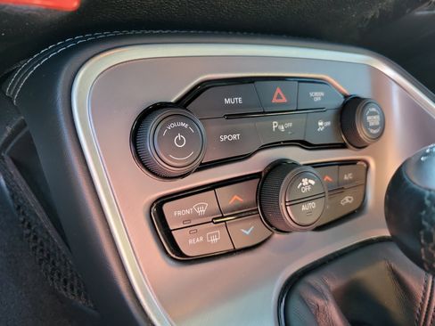 Used 2022 Dodge Challenger R/T image 10