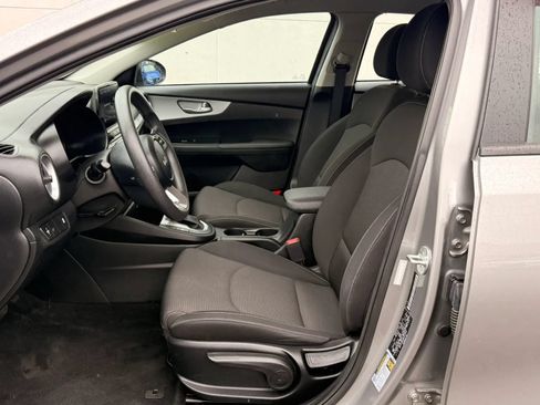 Used 2023 Kia Forte LXS FWD image 12