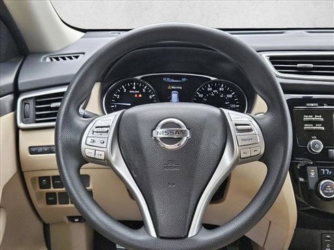 Used 2016 Nissan Rogue SV FWD image 14