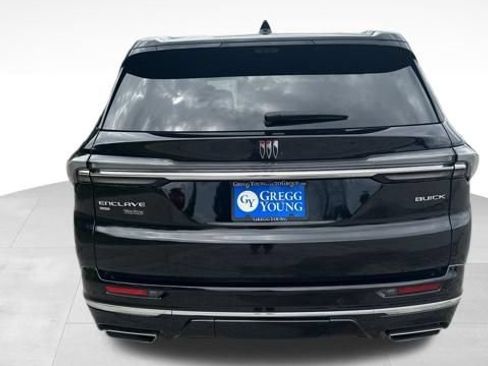 Used 2025 Buick Enclave Avenir w/ Super Cruise Package AWD/4WD image 5